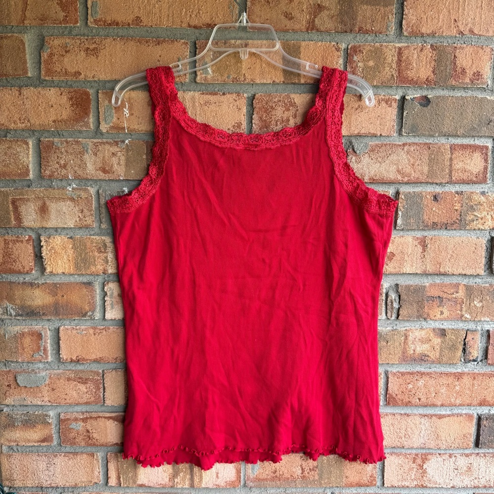 Y2K Basic Editions Red Tank Top with Lace Trim and Lettuce Hemline 1X - Picture 4 of 4